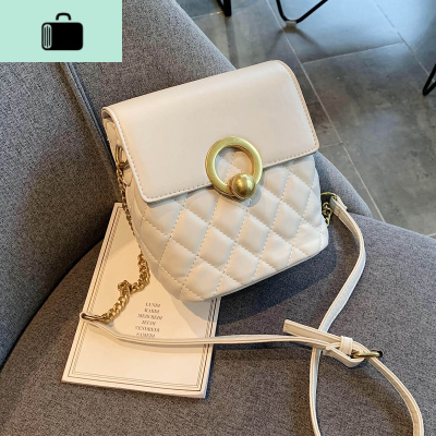 今年流行的小包包女2020春夏新款潮韩版百搭斜挎包菱格链条水桶包NEW LAKE女斜挎包