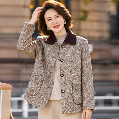 2026年妈妈装外套女洋气简约春秋款中老年开衫女40岁翻领短款中年