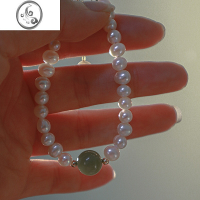 JiMi轻奢复古碧玉淡水珍珠手链女ins小众设计感串珠2022年新款潮夏季