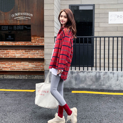 特美帝TOMMYDY红色典格子衬衫外穿女2020春新款宽松韩版中长款大码休闲洋气衬衣学生灰色不规则格子衫1030cs