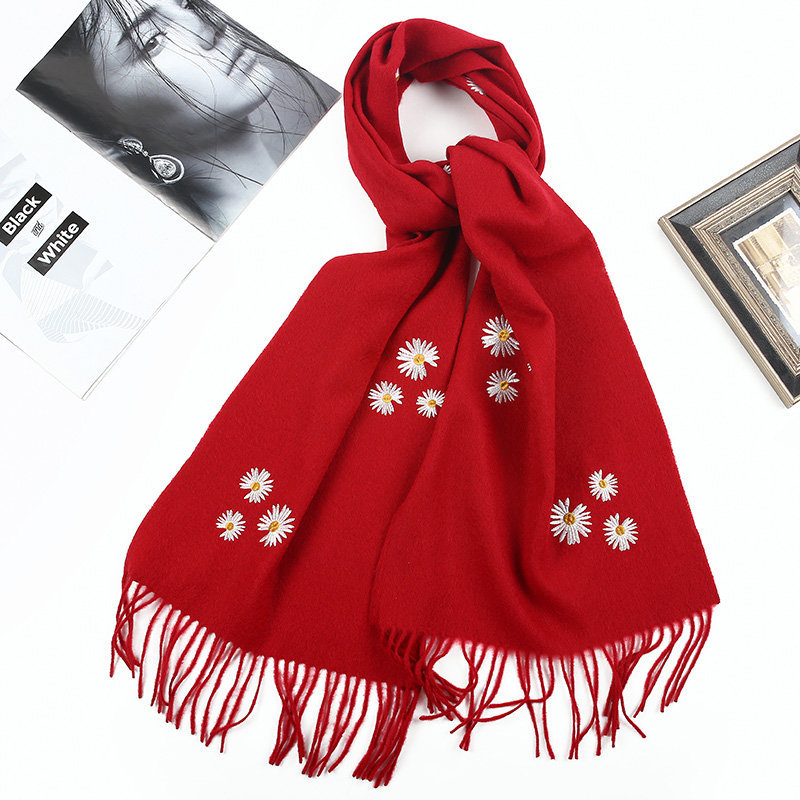 上海故事加厚小雏菊刺绣羊绒羊毛围巾女冬季百搭绣花春秋外搭披肩