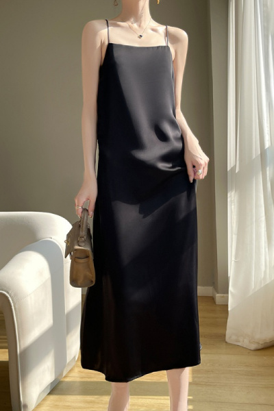 法式黑色吊带长裙春夏新款气质中长款宽松温柔风打底连衣裙