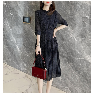 恋名媛大码胖mm连衣裙微胖女生穿搭春装新款胖妹妹法式显瘦波点百褶裙子大码女装