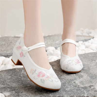 述雅新款绣花鞋女中高跟搭配旗袍汉服鞋百搭民族风春秋单鞋老北京布鞋