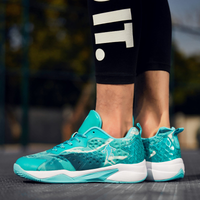 新款学生低帮篮球鞋男轻便战靴防滑耐磨水泥地球鞋青少年运动鞋男