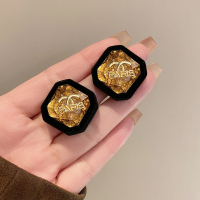 秋冬几何字母耳钉新款2023时尚耳环女高级感小众独特气质耳饰送女朋友老婆情人节七夕生日礼物