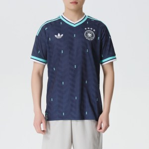 Adidas阿迪达斯男子新款经典舒适运动休闲透气圆领短袖T恤JN4397 ZP