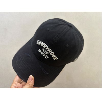 网红小众字母刺绣破洞软顶棒球帽子女四季款透气百搭情侣鸭舌帽潮