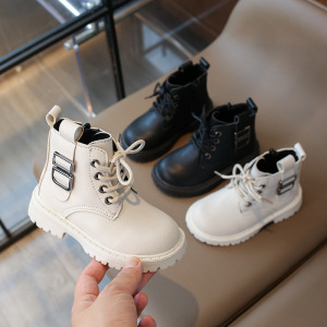 儿童马丁靴新款秋冬季女童靴子英伦风防滑软底百搭男童小靴