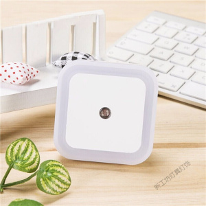 苏宁放心购 床头灯具创意节能小夜灯插电led光控感应喂奶起夜光卧室 方形小夜灯1个 默认颜色