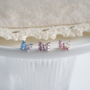 韩国直送精致马卡龙拼色蝴蝶水晶钛钢针耳骨钉螺丝旋转拧堵送女朋友老婆情人节七夕生日礼物