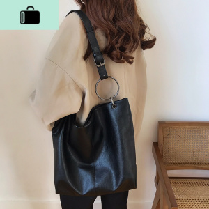 网红单肩大包包女韩版秋冬新款百搭大容量软面斜挎包时尚托特包潮NEW LAKE 黑色女斜挎包 黑色