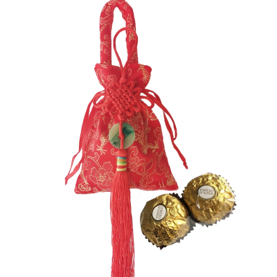 费列罗巧克力结婚喜糖费列罗榛果威化巧克力礼盒装布艺中国结礼袋拎袋2颗装