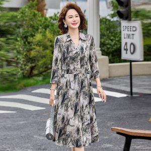 2026时尚印花中老年妈妈装大码宽松连衣裙女40-60岁中年夏装裙子