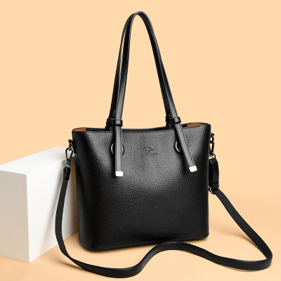 包包女包新款2026时尚中年女士购物袋斜挎包女大气单肩包