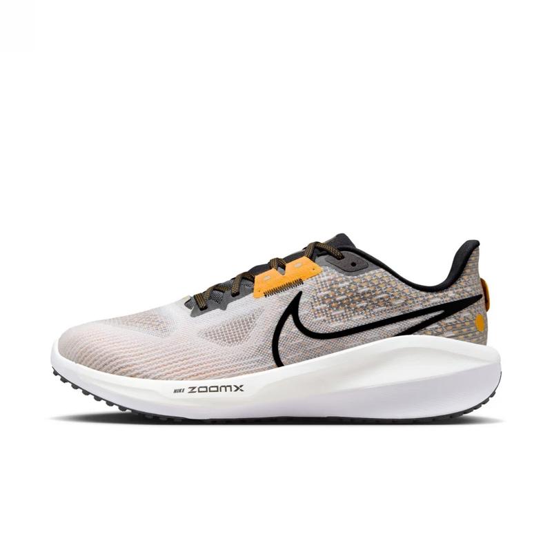 耐克(NIKE)跑鞋男款轻量缓震透气专业跑步训练鞋白黑撞色设计2024
