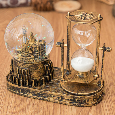 创意巴黎沙漏圣诞节水晶球八音盒埃菲尔铁塔摆件雪花儿童节音乐盒