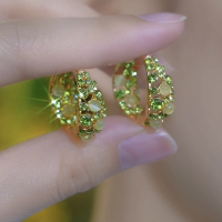 绿色满钻猫眼石圈圈耳扣2025新款小众高级感耳环时尚百搭耳饰送女朋友老婆情人节七夕生日礼物