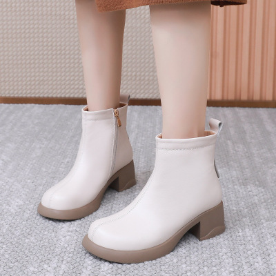 秋冬季新款真皮粗高跟时装马丁靴软底及踝靴复古靴女加绒短靴