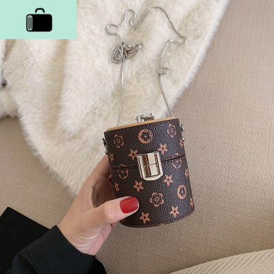 迷你链条包水桶包包女2020夏新款斜挎包百搭ins网红时尚小口红包NEW LAKE女斜挎包