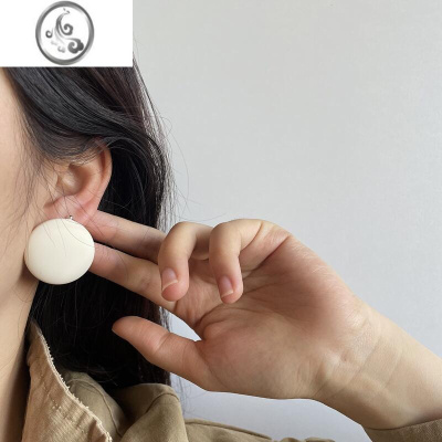 JiMi秋冬复古奶茶色圆形耳环气质圆脸显瘦2022年新款潮无耳洞耳夹女