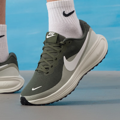 耐克(NIKE)男鞋新款运动鞋舒适透气健身训练跑步鞋时尚户外休闲鞋HJ9198-303 ZP