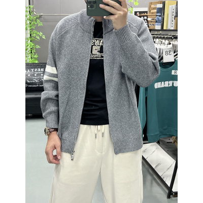 秋冬季开衫毛衣时尚潮流双杠条外套青年上衣青春潮流百搭