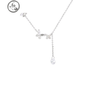 通体925银闪钻蝴蝶项链简约清新设计感小众森系气质颈链锁骨链韩 JiMi 通体925银蝴蝶项链