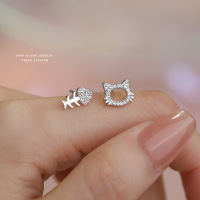 韩版卡通可爱猫咪骨头耳钉女s999纯银百搭不对称足银微镶耳饰创意送女朋友老婆情人节七夕生日礼物