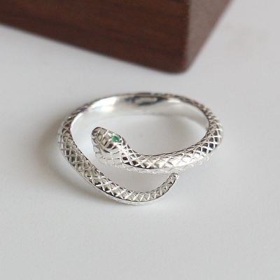 999足银小蛇开口戒指绿锆石镶嵌食指指环生肖蛇潮人开口戒男女款送女朋友老婆情人节七夕生日礼物