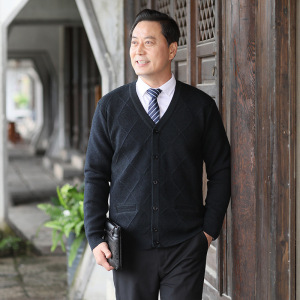 秋冬中年男士保暖加绒加厚外套纯色简约提花加绒羊毛开衫