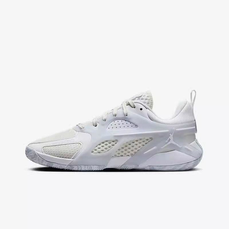 NIKE耐克篮球鞋JORDAN HEIR PF舒适低帮女鞋运动鞋HV4059-101 D