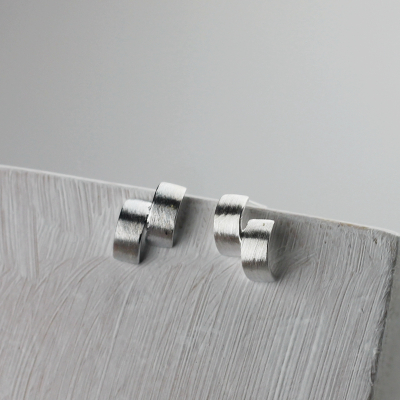 银饰新款潮耳钉女时尚简约耳环百搭防过敏925纯银耳饰磨砂双弯钉送女朋友老婆情人节七夕生日礼物