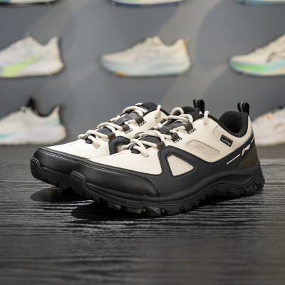 李宁 户外休闲鞋男鞋秋季新款防滑耐磨反光低帮经典缓震运动鞋AGCV415-3 黑灰拼色 42