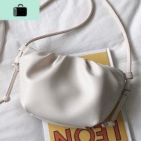 软皮云朵包包女包2020新款韩版褶皱包百搭单肩斜挎饺子包NEW LAKE女斜挎包