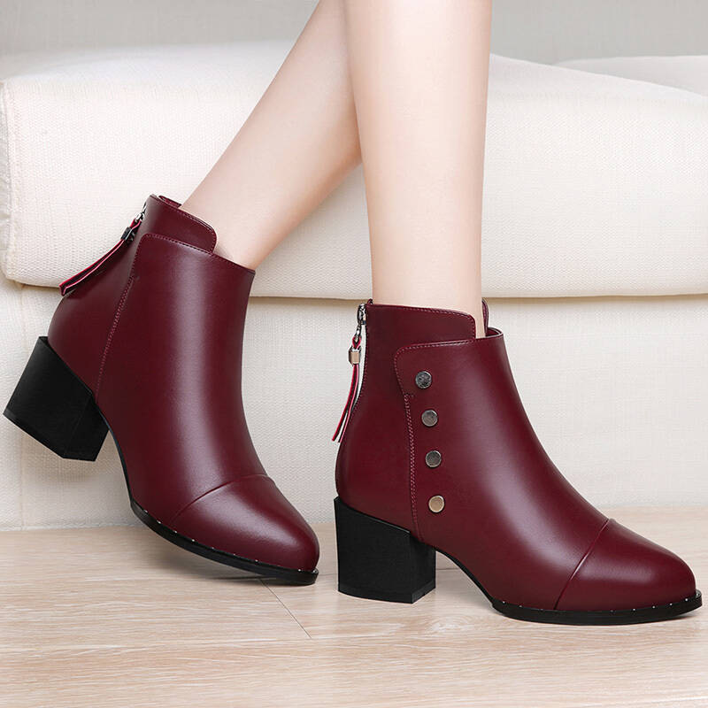 古奇天伦高跟短靴女新款粗跟女靴子保暖加绒铆钉女鞋英伦风马丁靴 酒红色8508 39 酒红色8508 34