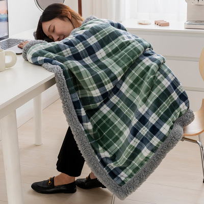 加厚毛毯办公室午睡被子珊瑚牛奶绒小学生午休盖腿教室披肩盖毯子_1