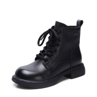 头层牛皮马丁靴女冬季新款英伦风复古粗跟百搭轻便系带短靴