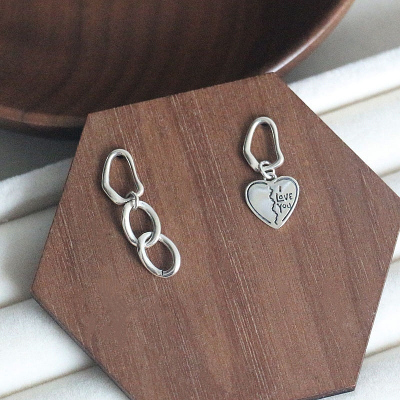 S925纯银爱心独特不对称耳钉休闲韩版潮人百搭银耳饰甜酷学生饰品送女朋友老婆情人节七夕生日礼物