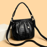 包包女包新款2026时尚斜挎包女士小包水桶包女单肩包女