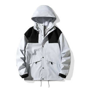 户外情侣男装冲锋衣春秋季防风青少年百搭上衣男士潮牌夹克男连帽
