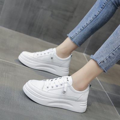 述雅小雏菊小白鞋女百搭秋季白鞋子女2020板鞋新款厚底潮