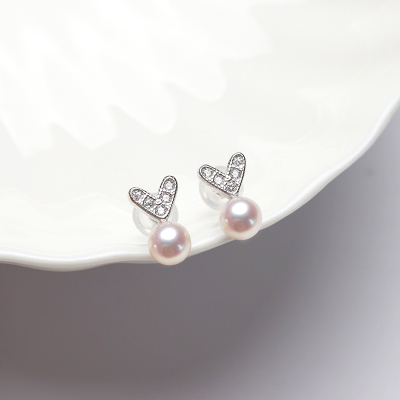 119抢人手必备的单品-风下Hrfly甜甜不能更精致的小桃心天然淡水珍珠耳钉女耳环气质白色小珍珠纯银短款耳坠-4-5mm