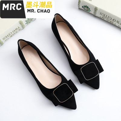 尖头平底单鞋女2020春季新款方扣红色婚鞋百搭软底黑色上班工作鞋墨斗潮品休闲鞋