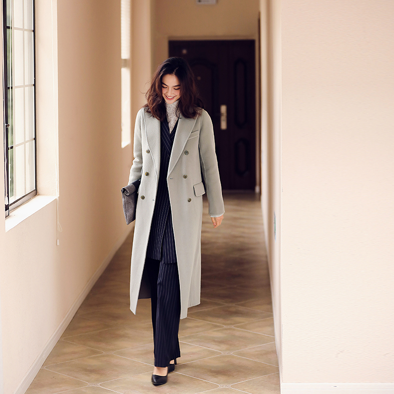 之宝尖贵挚爱一生鸽子灰双面手工羊绒双排扣大衣