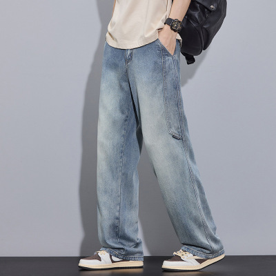 男士宽松直筒牛仔裤渐变水洗浅蓝侧缝口袋显瘦垂坠感阔腿长裤