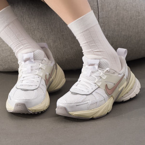 NIKE耐克女鞋新款V2K RUN训练健身运动日常休闲鞋FD0736-010 ZP