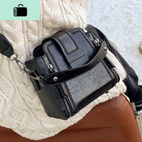 网红洋气质感包包女2020新款韩版时尚休闲百搭宽带单肩斜挎水桶包NEW LAKE女斜挎包