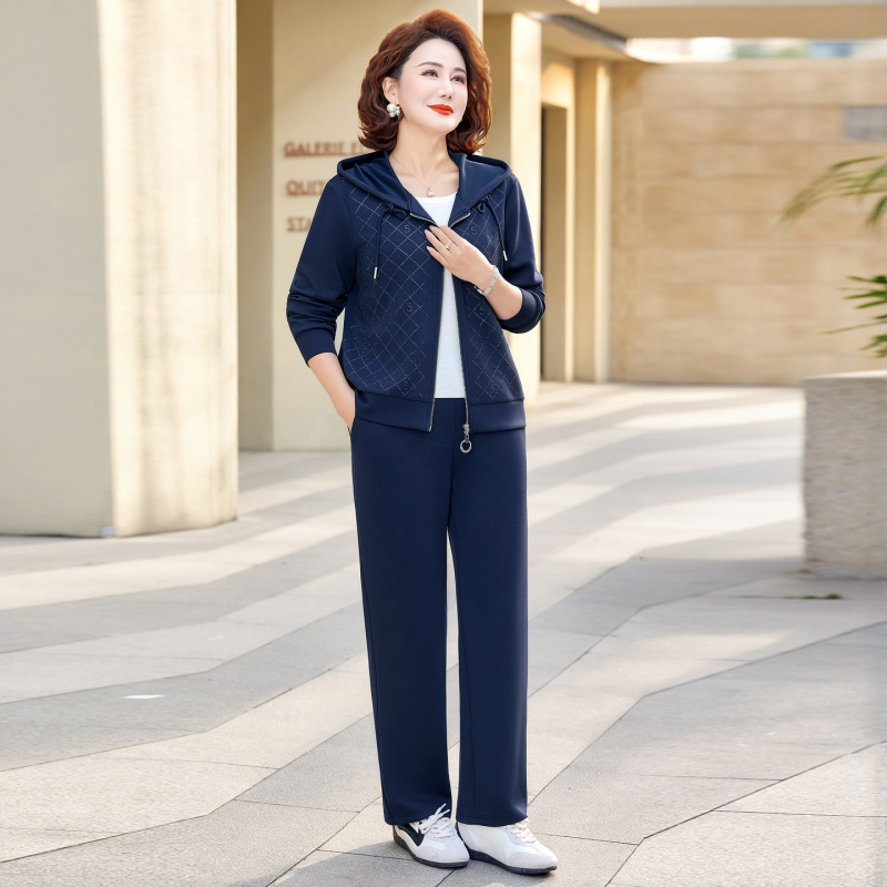 新款妈妈装中老年运动套装女40-60岁连帽开衫跑步服50岁中年女春