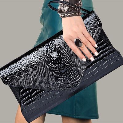 加大版手拿包鳄鱼纹斜挎小包包欧美漆皮大手包大容量手抓包女手包